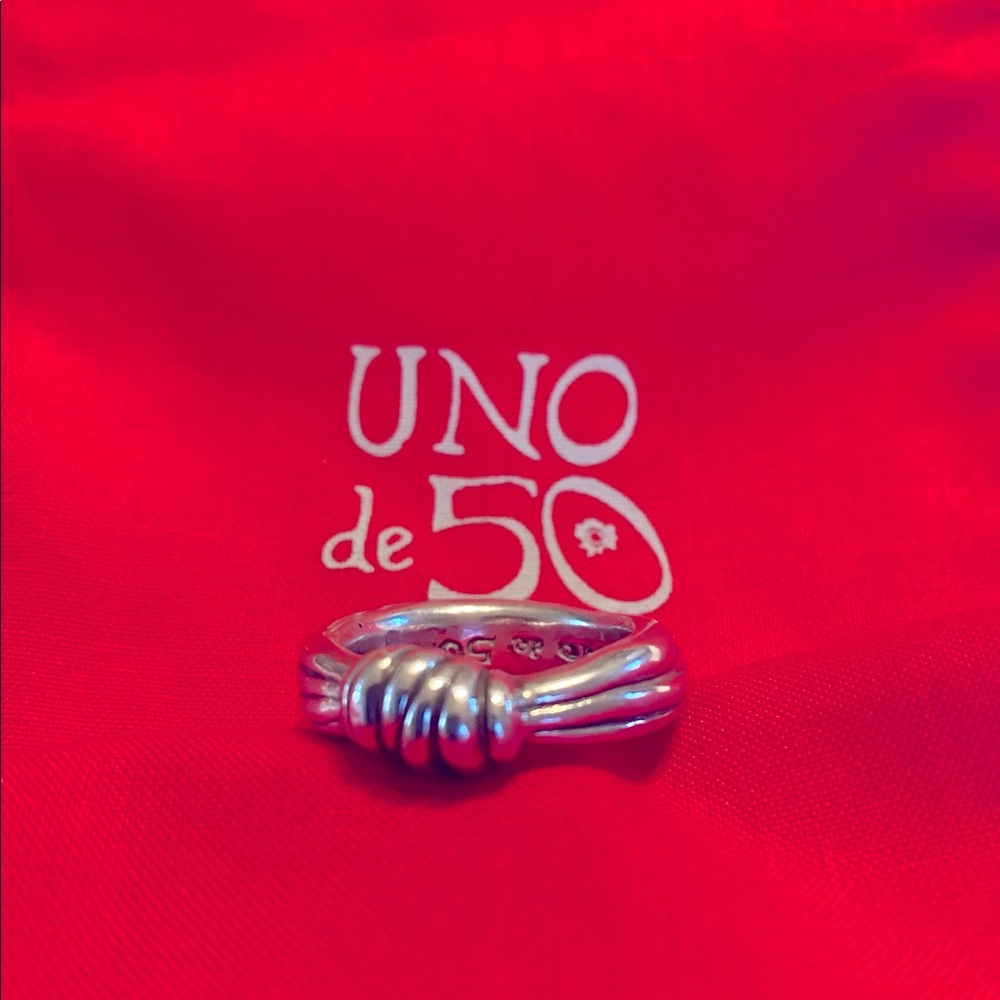 Uno de 50 Knot Knot Ring - Size 8